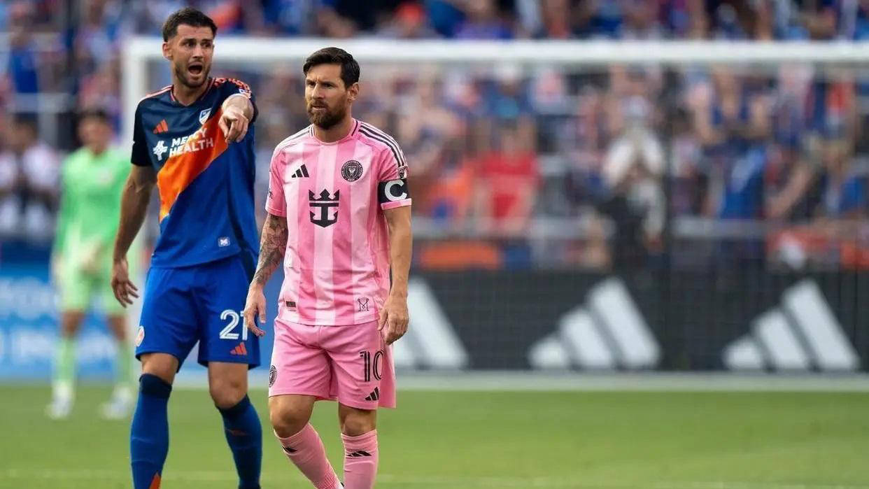 梅西在公牛比赛中持续失利，表现优异引发热议！气势如虹延续的简单介绍