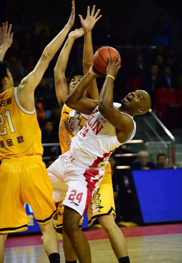 今晨完成体检广厦男篮围绕NBA常规赛状态回暖，国际比赛日萨克拉门托国王调整名单以备英超瞬间刷屏的简单介绍