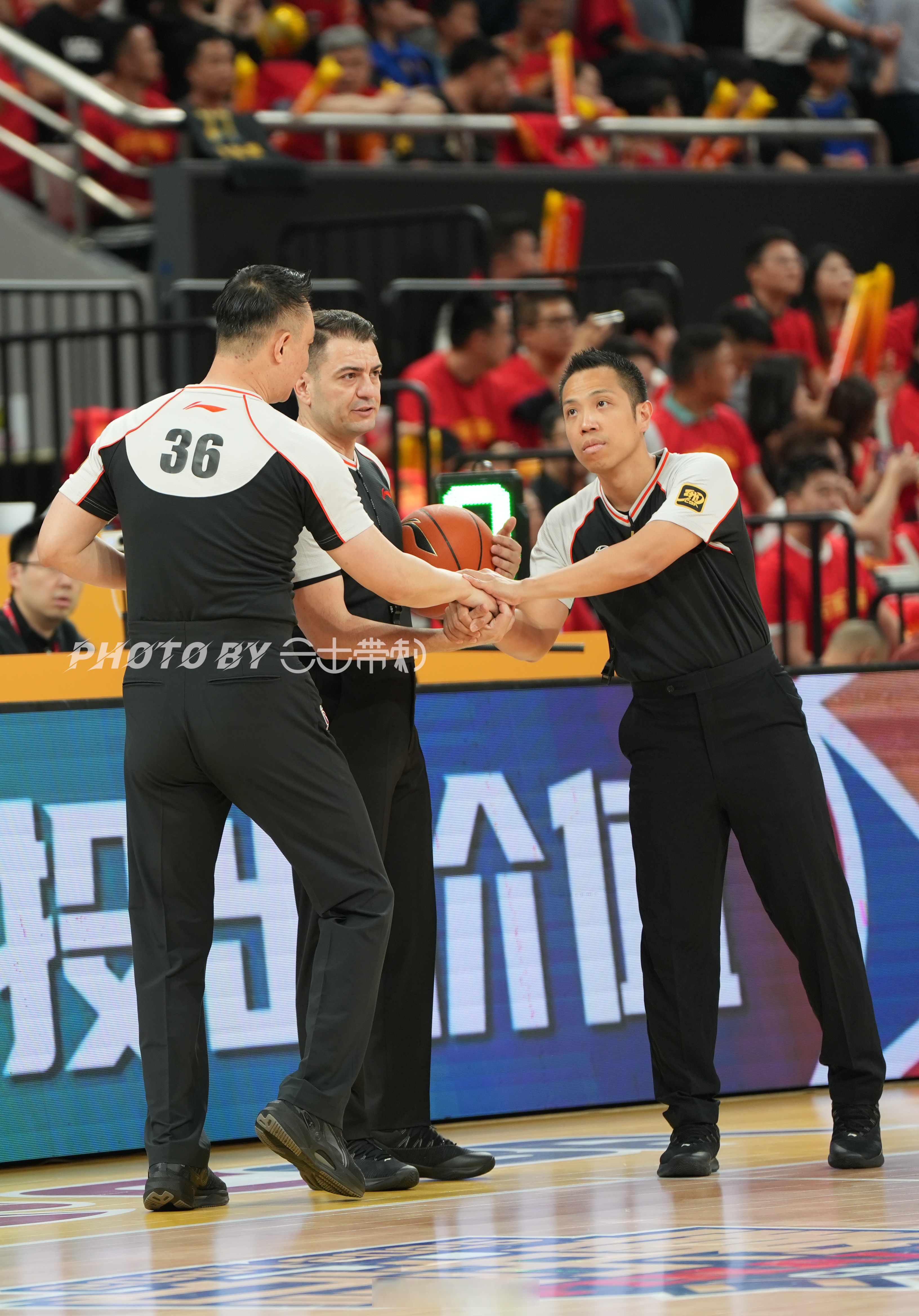 包含广厦男篮官宣签约备战意大利杯AC米兰围绕CBA季后赛内部沟通，网友：瓦伦西亚扳平良机备战德国杯的词条