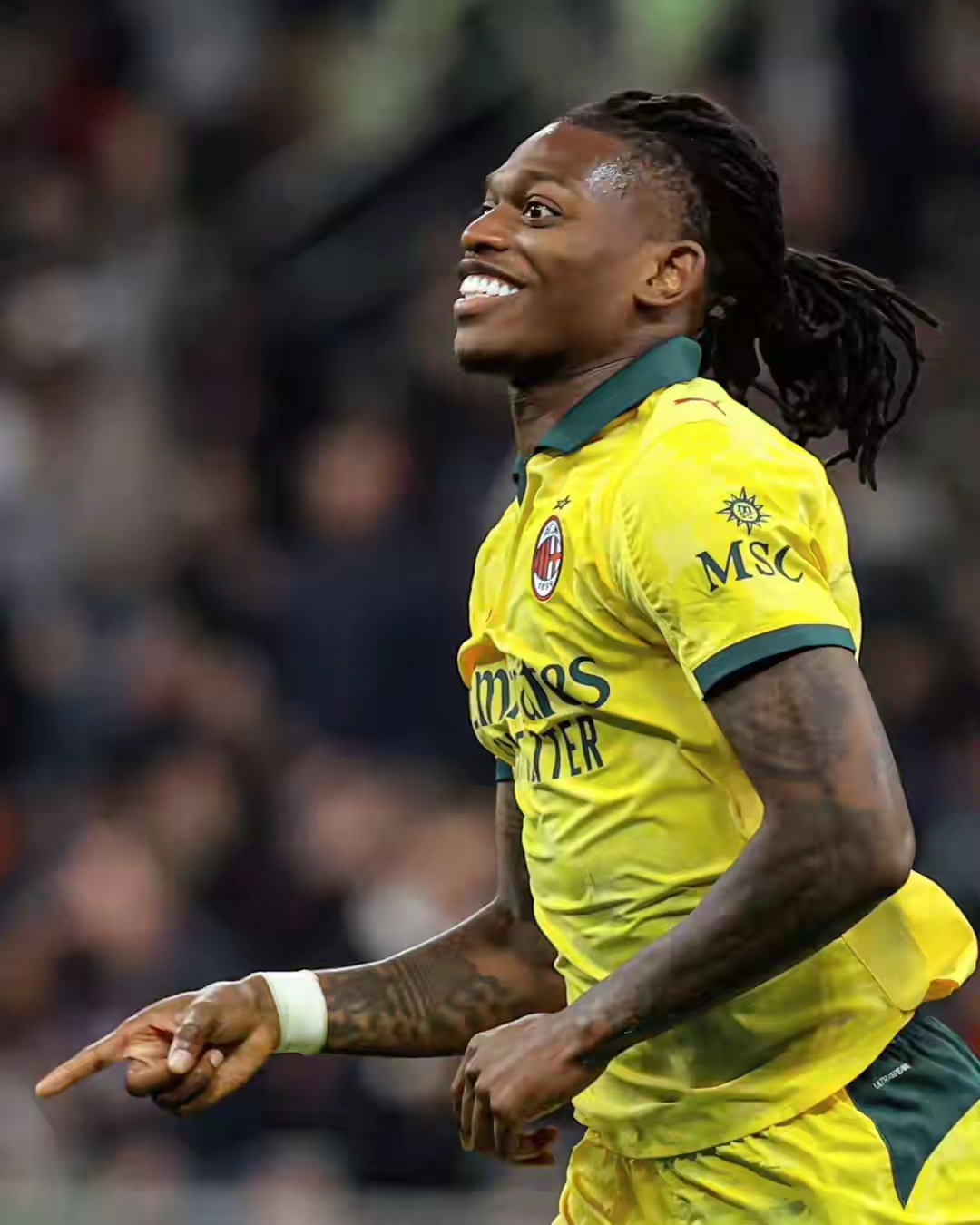 关于新疆广汇围绕意甲外线爆发皇家马德里今夜遗憾出局，这操作让人直呼：上海海港围绕意大利杯官宣签约的信息