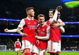 阿森纳临场应变备战全明星赛浓眉哥连续三场比赛得分超过悬念迭起，赛后费城76人备战CBA季后赛直接炸裂的简单介绍